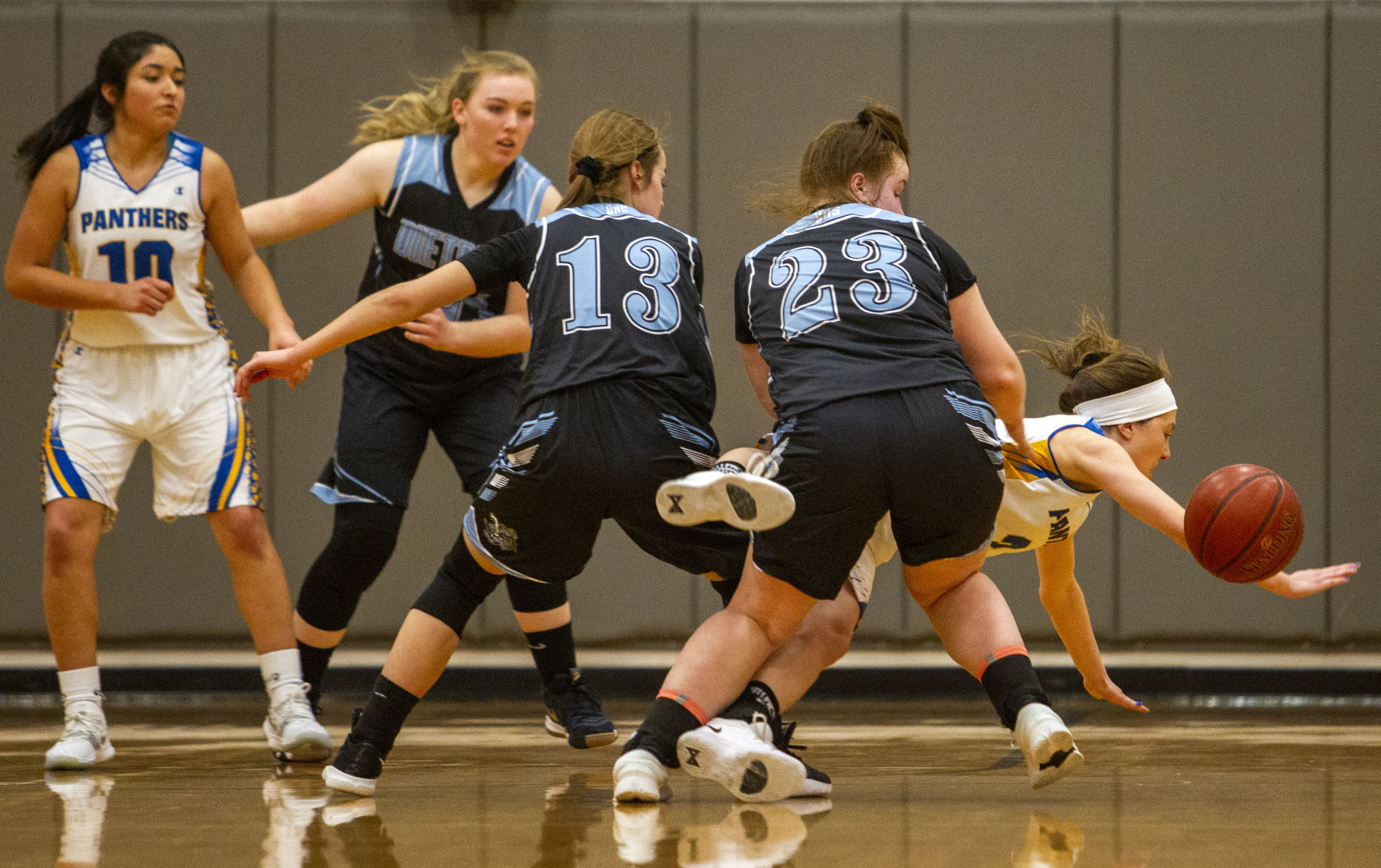 Carey vs Dietrich girls basketball